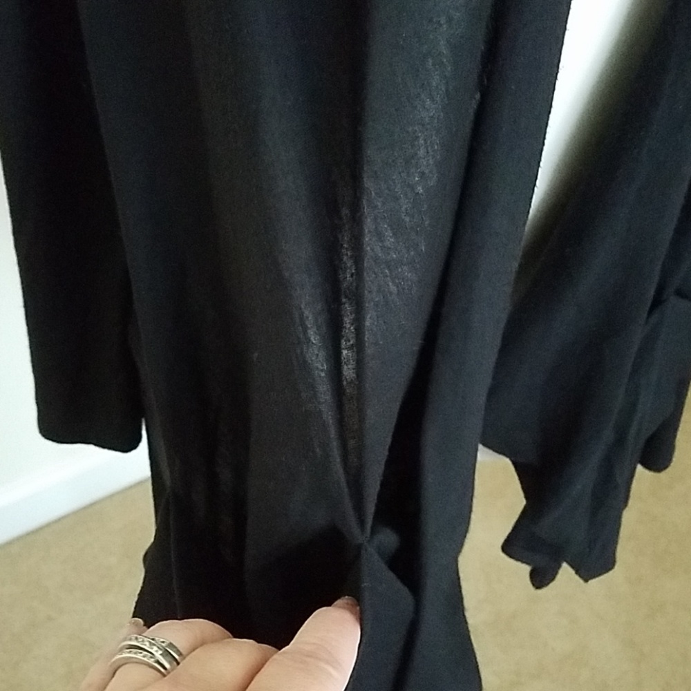 Thin black sweater - Picture 3 of 3